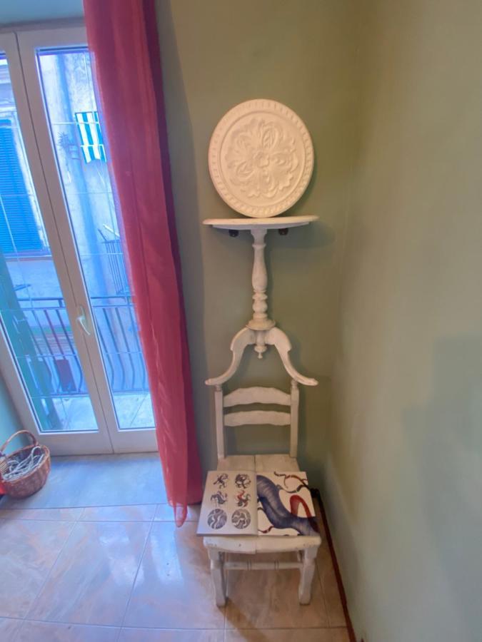 Casa Gioia, Tra Palazzo Reale,Lungomare E Monte Echia Apartment Napoli Bagian luar foto