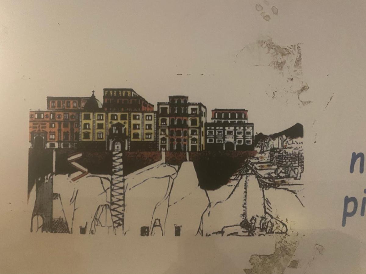 Casa Gioia, Tra Palazzo Reale,Lungomare E Monte Echia Apartment Napoli Bagian luar foto